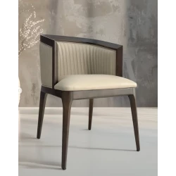 كرسي خشب بأيدي  من لاشيز