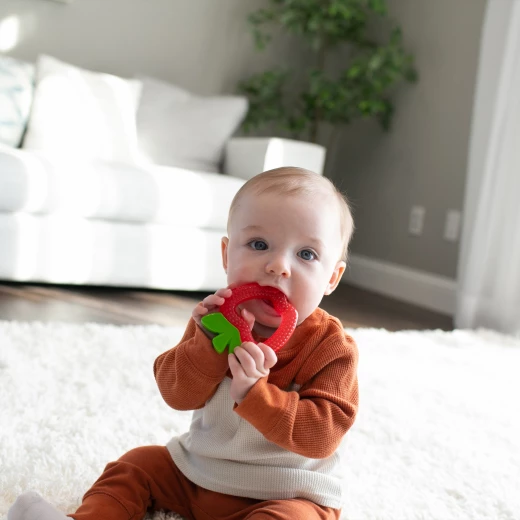 Dr.Brown's AquaCool Water-Filled Teether, Pineapple & Apple, 2-Pack , Refrigerator-safe - Dr. Brown's - Image 4