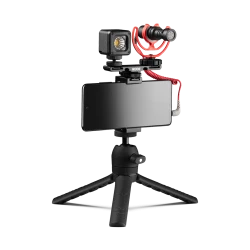 RODE Vlogger Universal Edition Filmmaking Kit for Mobiles with 3,5 mm Audio Port, Include Microphone, Micro LED, Tripod, Mobile Grip, color filters, USB-C Cable, WS9 Windshield, DSC1 Mount, SC7 Cable