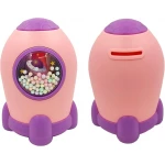 حصالة نقود إلكترونية للأطفال على شكل صاروخ فضائي (Rocket Piggy Bank)، وهي أداة تعليمية مصممة لتشجيع الأطفال على توفير المال بأسلوب تفاعلي وممتع - كرييتيفز