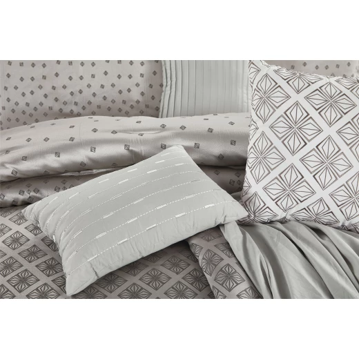 Merlin Livings 7 pieces Luxury Jacquard King Size Bedding set Elegant Geometric Pattern Set for Master Bedroom - Merlin Livings - Image 5