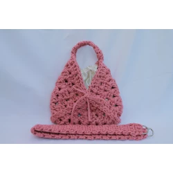 Stylish pink crochet bag with a 70cm strap and satin lining – a modern design for everyday use and special occasions