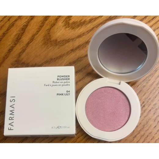 Farmasi Powder Blusher 04 Pink Lily – 4.5 g A soft powder blush that adds a natural pink flush and a fresh, healthy-looking touch to the cheeks - Farmasi - Image 2