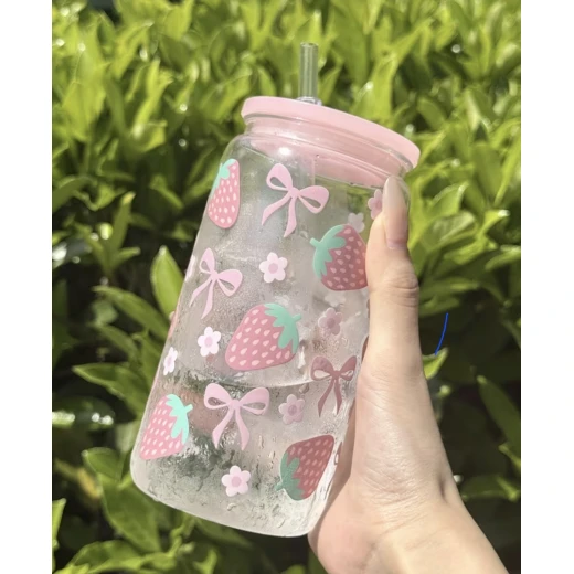 Strawberry Bow Print Portable Plastic Cup 500ml - Image 2