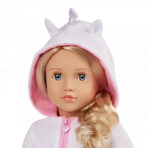 Our Generation, Lilian 46 cm Unicorn Pajama Doll with Zip-Up Unicorn Onesie, Wing-Shaped Plush Pillow, Rainbow and Unicorn Shoe Charms, Light Blonde Brushable Hair, Gray Eyes That Close for Sleep, Soft Body Doll for Kids Age 3+ - Our Generation - Image 4