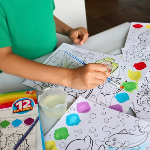 مجموعة أنشطة الرسم بالألوان المائية المعطرة للأطفال مع صفحات صور جاهزة للرسم وأقراص ألوان بروائح الفاكهة مع فرشاة رسم تجربة تلوين نظيفة وممتعة عمر 3+ للأنشطة الإبداعية أثناء السفر من سينتوس - سينتوس - Image 3