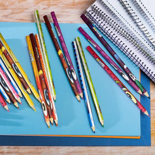 Scentos, 12 Scented Coloured Pencils Kids Fruity Scented Creative Drawing And Colouring Set With Scratch N Sniff Scented Erasers Safe Non-Toxic Art School Travel Age 3+ - Scentos - Image 6