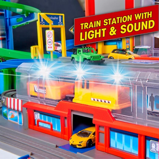 Majorette, Super City Garage Mega City Playset 7 Levels Motorized Elevators Car Wash Gas Station Helicopter Pad 6 Metal Cars Train with Wagon and 35 Parking Spaces - MAJORETTE - Image 8