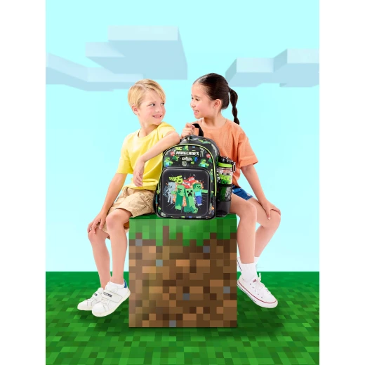 حقيبة ظهر ماينكرافت جونيور للأطفال حقيبة مدرسية بجيب أمامي صلب إيفا ثلاث حجرات وحاملين للزجاجات سعة 15 لتر عملية وأنيقة من سميغل - Smiggle - Image 4