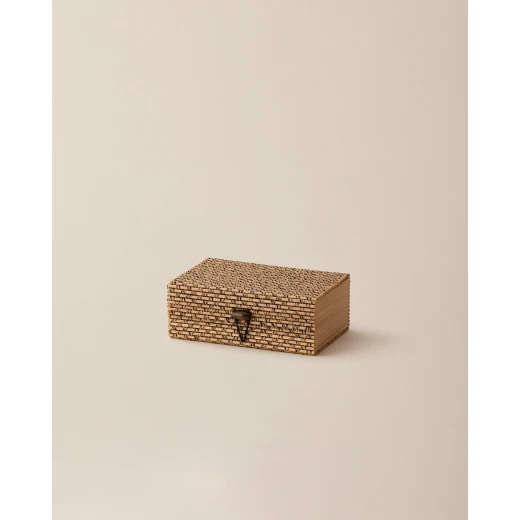 Madame COCO Linda 13cm Organizer Box 13×10×5cm – Elegant Storage Box for Organizing Accessories, Jewelry & Small Essentials, Ideal for Home, Office & Everyday Use Madame COCO Linda 13cm Organizer Box 13×10×5cm – Elegant Storage Box for Organizing Accessories, Jewelry & Small Essentials, Ideal for Home, Office & Everyday Use