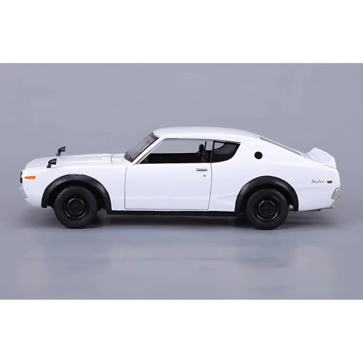 مايستو 1973 نيسان سكاي لاين 2000GT-R (KPGC110) نموذج سيارة مصبوبة - مقياس 1:24 - نموذج دقيق مصبوب عالي التفاصيل - موديل 31528 - مايستو - Image 8