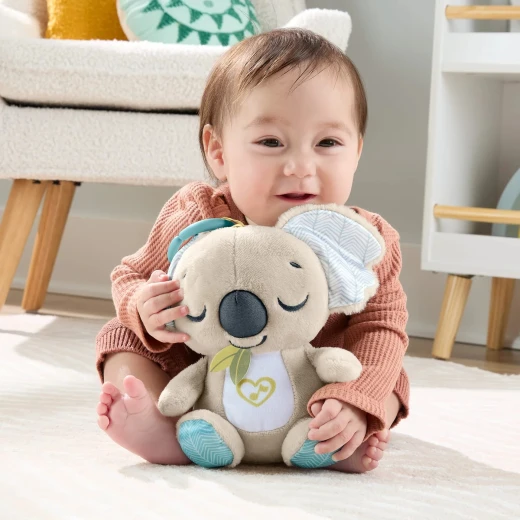 Fisher-Price On the Go Koala Soother – يوفر ما يصل إلى 20 دقيقة من الموسيقى الهادئة أو الضوضاء البيضاء أو الأصوات الصامتة لتهدئة الأطفال حديثي الولادة – موديل JBD65 - فيشر برايس - Image 5