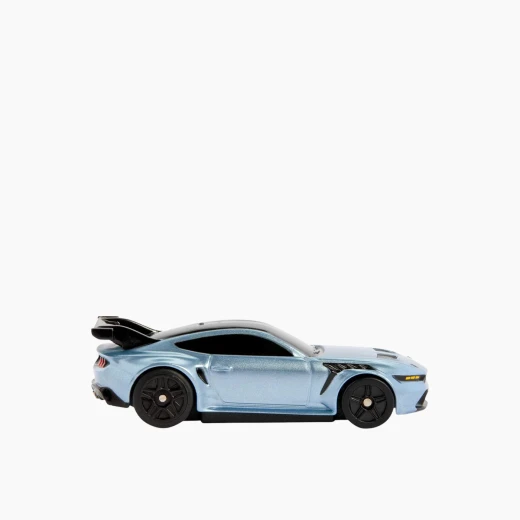 Hot Wheels Remote Control 1:64 Ford Mustang GTD – Operates on a 2.4 GHz frequency for multi-vehicle use without interference – Model JBH04 - Mattel - Image 5