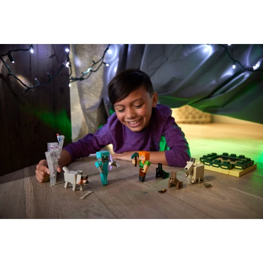 Minecraft Core 3.25" Figure – Assorted – Includes iconic accessories for collecting and play – Model GTP08 - Mattel - Image 3