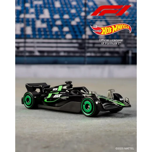 Hot Wheels Basic Car F1 5-Pack – Features five 1:64 scale die-cast Formula 1 race cars – Model JGF58 - Mattel - Image 2