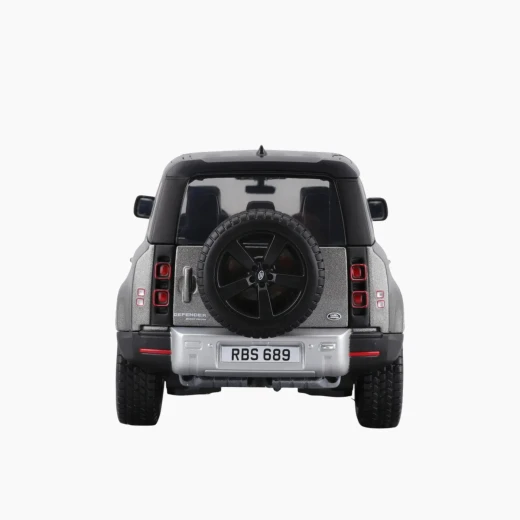 Bburago Land Rover Defender 2022 Die-Cast Model Car – 1:25 Scale – Opening doors – Model 18-21101 SL - Bburago - Image 4