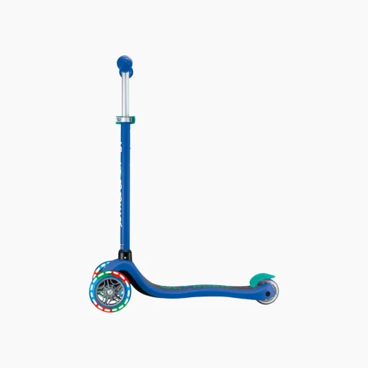 Globber Flow Foldable 125 Lights Scooter – 125mm Wheels – Kick Scooter for Outdoor Riding – Model 423-610-4 - Globber - Image 32