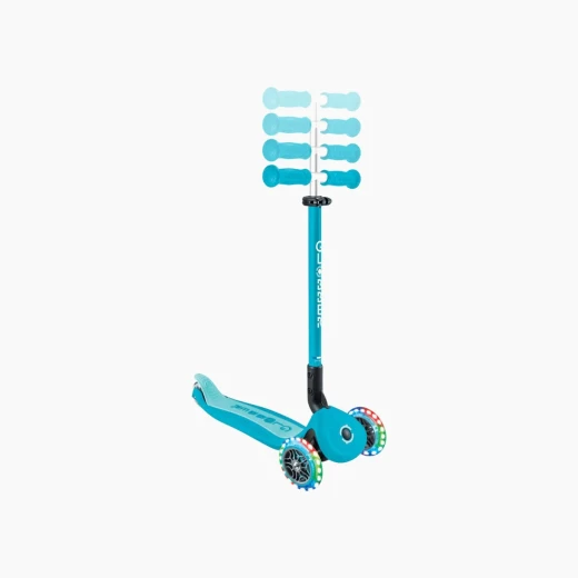 سكوتر Globber Go Up Active Lights - يتميز بعجلات LED 360 درجة لمزيد من الجاذبية البصرية والمتعة - موديل 749-300 - جلوبر - Image 4