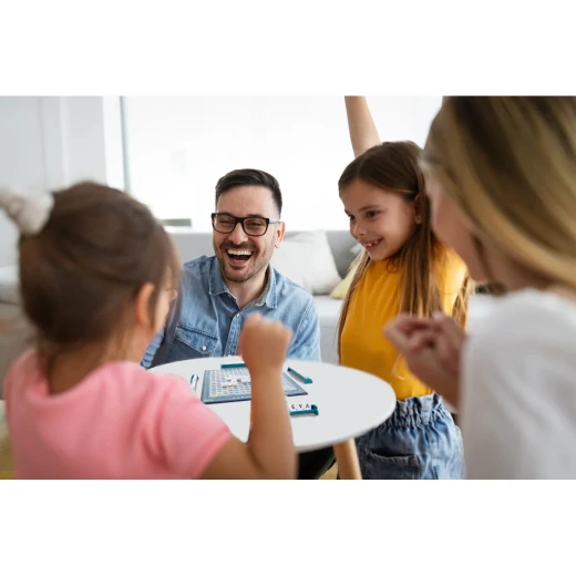 سكرابل إصدار السفر باللغة الإنجليزية، لعبة كلمات لوحية مناسبة من لاعبين إلى 4 لاعبين، موديل CJT11 - ماتيل - Image 5