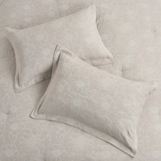 نوفا هوم Matelasse طقم لحاف جاكار قطن بنقشة الورد - مجوز & مجوز كبير - 7 قطع - بيج داكن - نوفا هوم - Image 6