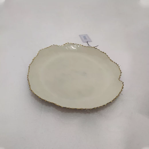 Weva Timeless Metal Plate - Small - Cream Weva Timeless Metal Plate - Small - Cream