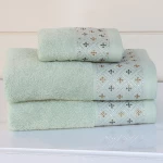 Nova Home Roberta Towel with Silver Details - 100% Cotton - 50x90 Cm - Light Green - Nova Home