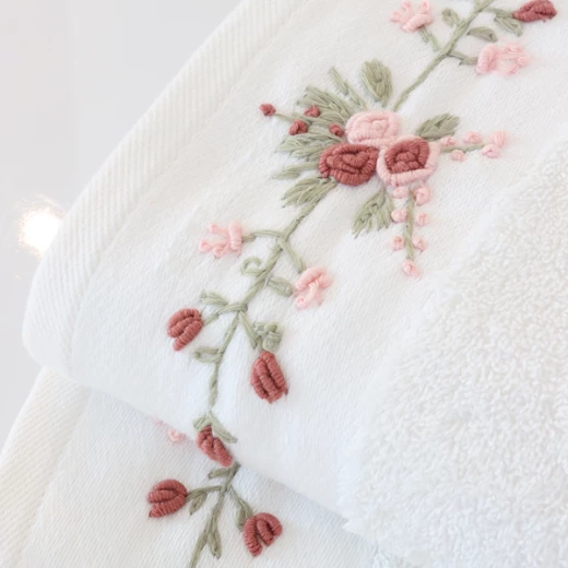 Nova Home Esra Floral Embroidered Towel - 100% Cotton - 50x90 Cm - White - Nova Home - Image 3