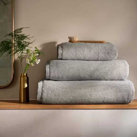 Nova Home Egyptian Towel - 100% Cotton - 50x100 Cm - Silver Nova Home Egyptian Towel - 100% Cotton - 50x100 Cm - Silver