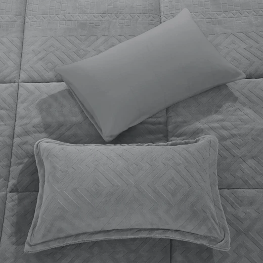 Nova Home Froska Winter Embossed Flannel  Comforter Set with Soft Fur Backing - King/Super King - Grey - Nova Home - Image 6