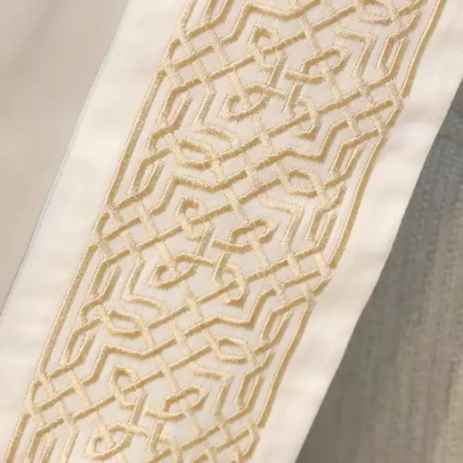 نوفا هوم Lounge طقم وجه لحاف - قطن 100% ، 400 خيط لكل انش مربع - مجوز & مجوز كبير - 7 قطع - أبيض و ذهبي - نوفا هوم - Image 9