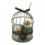 صندوق قفص معدني مزين بالشموع وزجاجة عطر, ديكور عطري أنيق للمنازل والمكاتب (الارتفاع: 20 سم، الطول: 14 سم، العرض: 10 سم)