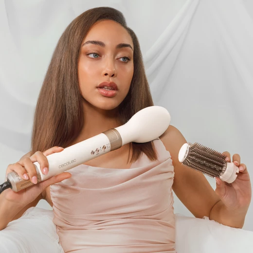 جهاز تصفيف الشعر متعدد الاستخدامات Cecotec CeramicCare 14 في 1 AirGlam Champagne، مزود بتقنية كواندا، ومحرك رقمي بدون فرش بقوة 1400 واط وسرعة 110000 دورة في الدقيقة، وطلاء سيراميك وكيراتين، و3 سرعات، و3 إعدادات للحرارة - سيكوتك - Image 6