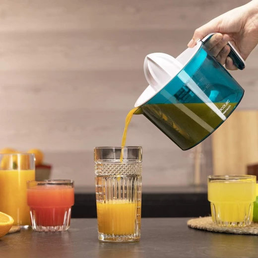 Cecotec EssentialVita Adjust White – Electric Citrus Juicer, 40W Dual Interchangeable Cones | 1L BPA-free Container with Measurement Marks | Pulp Filter | Anti-Drip Spout & Dust-Proof Cover - Cecotec - Image 4