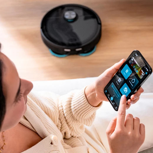 سيكوتك  15090  & مكنسة روبوت ذكية بقدرة شفط 8000 باسكال، ملاحة ليزر دقيقة، قاعدة صيانة ذاتية للتفريغ والتعبئة وغسل وتجفيف الممسحة، نظام  لتنظيف الحواف، ممسحتان دوّارتان مع رفع تلقائي، فرشاة سيليكون مضادة للتشابك، تحكم عبر التطبيق والمساعدات الذكية - سيكوتك - Image 5