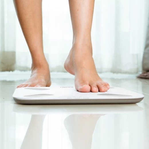 Ufesa Nyon Digital Bathroom Scale with Weight & Temperature Display - Ufesa - Image 3