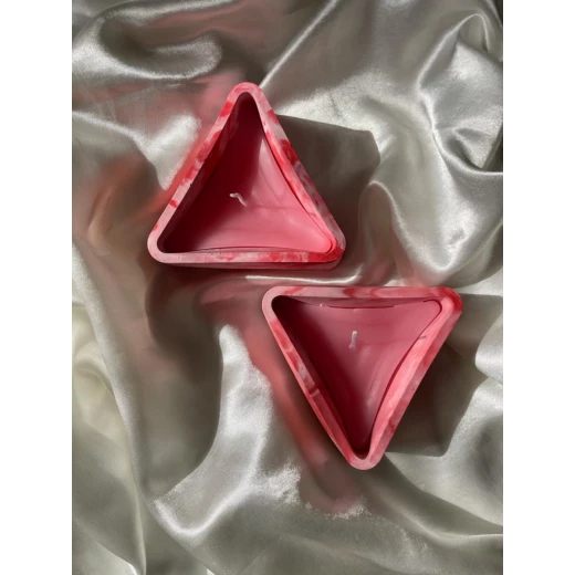 شمعة معطرة بالياسمين في قالب مثلث الشكل , أبيض وزهري , 8.5سم*8.5سم*5.5سم , 1 , ريبابل شمعة معطرة بالياسمين في قالب مثلث الشكل , أبيض وزهري , 8.5سم*8.5سم*5.5سم , 1 , ريبابل