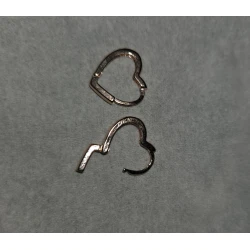 Rose gold plated earrings with a modern and elegant heart design, lightweight and suitable for everyday wear and work. A soft and sophisticated touch that adds beauty to your look and suits all occasions