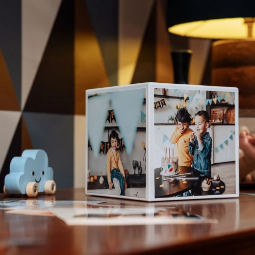 Canon Photo Cube Creative Pack - PP-201 5x5” Photo Paper Plus Glossy II (40 Sheets) + Photo Frame - Compatible with Canon PIXMA Printers - Canon - Image 5