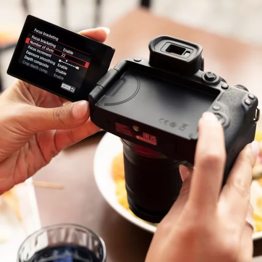 Canon EOS R10 with RF-S 18-45mm IS STM lens (5331C010AA), a powerful mirrorless camera featuring fast autofocus, high-resolution image quality, 4K video recording, and a versatile zoom lens ideal for photography and content creation - Canon - Image 2