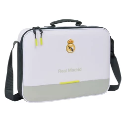 حقيبة مدرسية يد ريال مدريد 25/26 – تصميم رسمي أنيق، عملية ومتينة، مساحة داخلية واسعة، خفيفة وسهلة الحمل، مناسبة للمدرسة والاستخدام اليومي من براند safta.