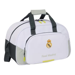 حقيبة رياضية 40 سم ريال مدريد 25/26 – تصميم رسمي للنادي، متينة وخفيفة، مساحة داخلية مناسبة، مقابض قوية، مناسبة للرياضة والتمارين والسفر والاستخدام اليومي من براند safta.