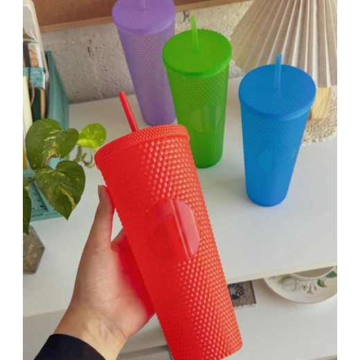 كوب حجم طويل مع غطى وشلمونة الوان متعددة شفافة كوب حجم طويل مع غطى وشلمونة الوان متعددة شفافة
