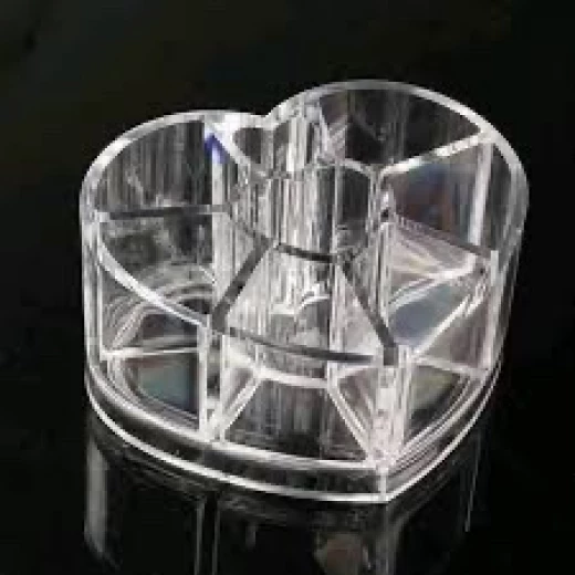 Heart-Shaped Clear Acrylic Makeup Organizer - Image 2
