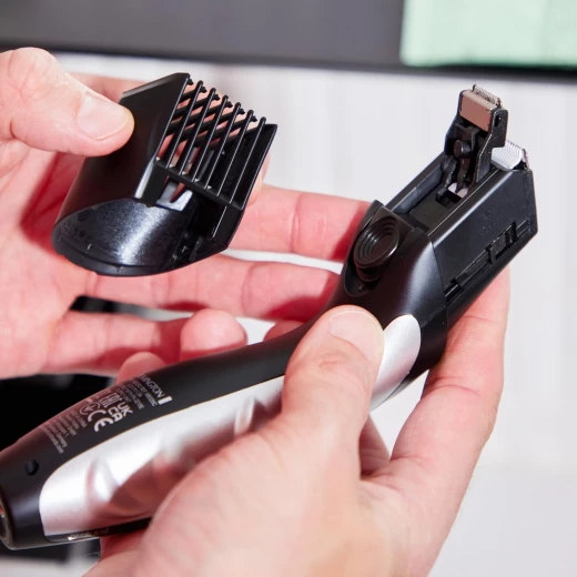 Remington Barba Beard Trimmer (Advanced Ceramic Blades, Pop-up Detail Trimmer, Adjustable Zoom Wheel, 9 Length Settings - Remington - Image 8