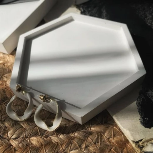 Niveole Classic Octagon Decorative Gypsum Coaster – 100% Handmade, Cup and Candle Base for Modern Coffee Table Décor, Elegant Home Gift - Niveole - Image 3