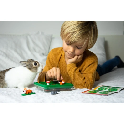 SmartGames JumpIN Single Player Skill Building Travel Game with 60 Challenges for Ages 7 to Adult - SmartGames - Image 2