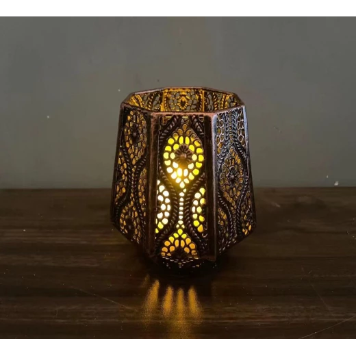 حامل شموع على شكل كوب نحاسي من يويوسو حامل شموع على شكل كوب نحاسي من يويوسو