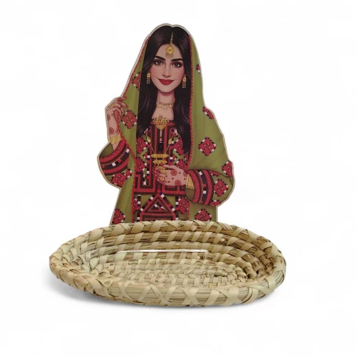 سلة تقديم تراثية لحلوى العيد (شخصية الفتاة بالزي الشعبي) 20×25 سم