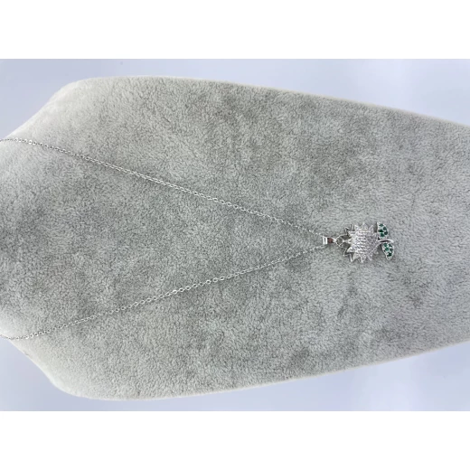 ARUA Elegant silver necklace with a unique and beautiful pendant – a refined piece that adds a special touch to your style, with guaranteed color - Aura - Image 2