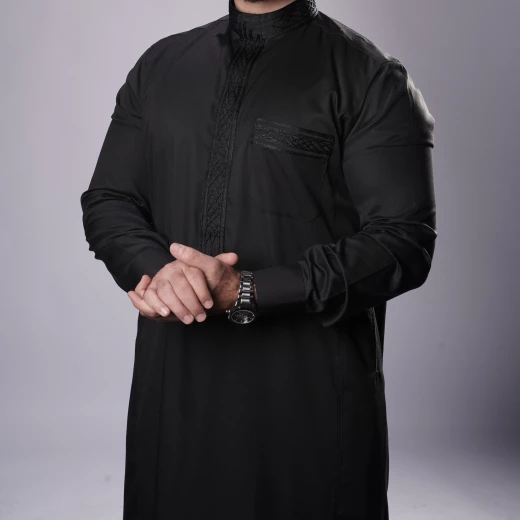 MIDRAZ Men’s Black Embroidered Thobe, Size (L-56) – Elegant Detailing & Premium Stitching